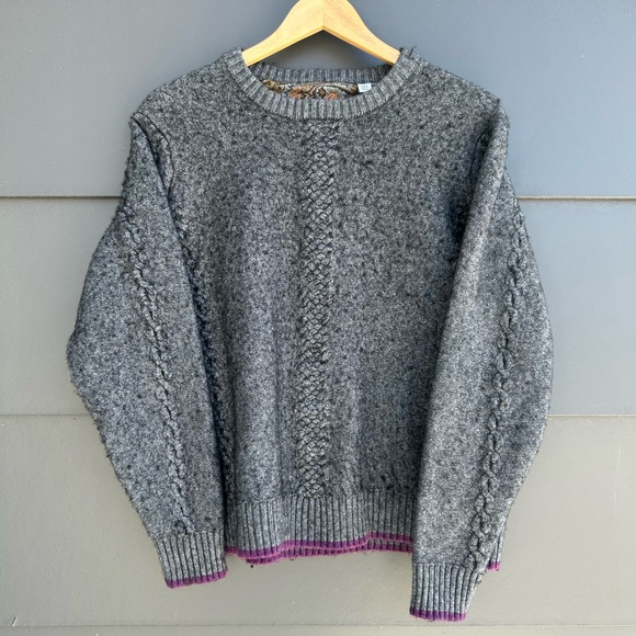 Classic Felted Heather Gray Sweater with Cable Detail - M - Picture 2 of 8